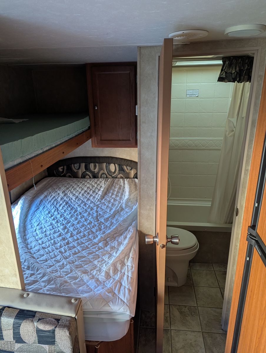 Main image 19