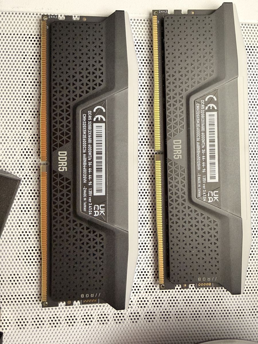Corsair Vengeance RGB DDR5 32GB (2 x 16GB) 6000MT/s CL36 Desktop Memory