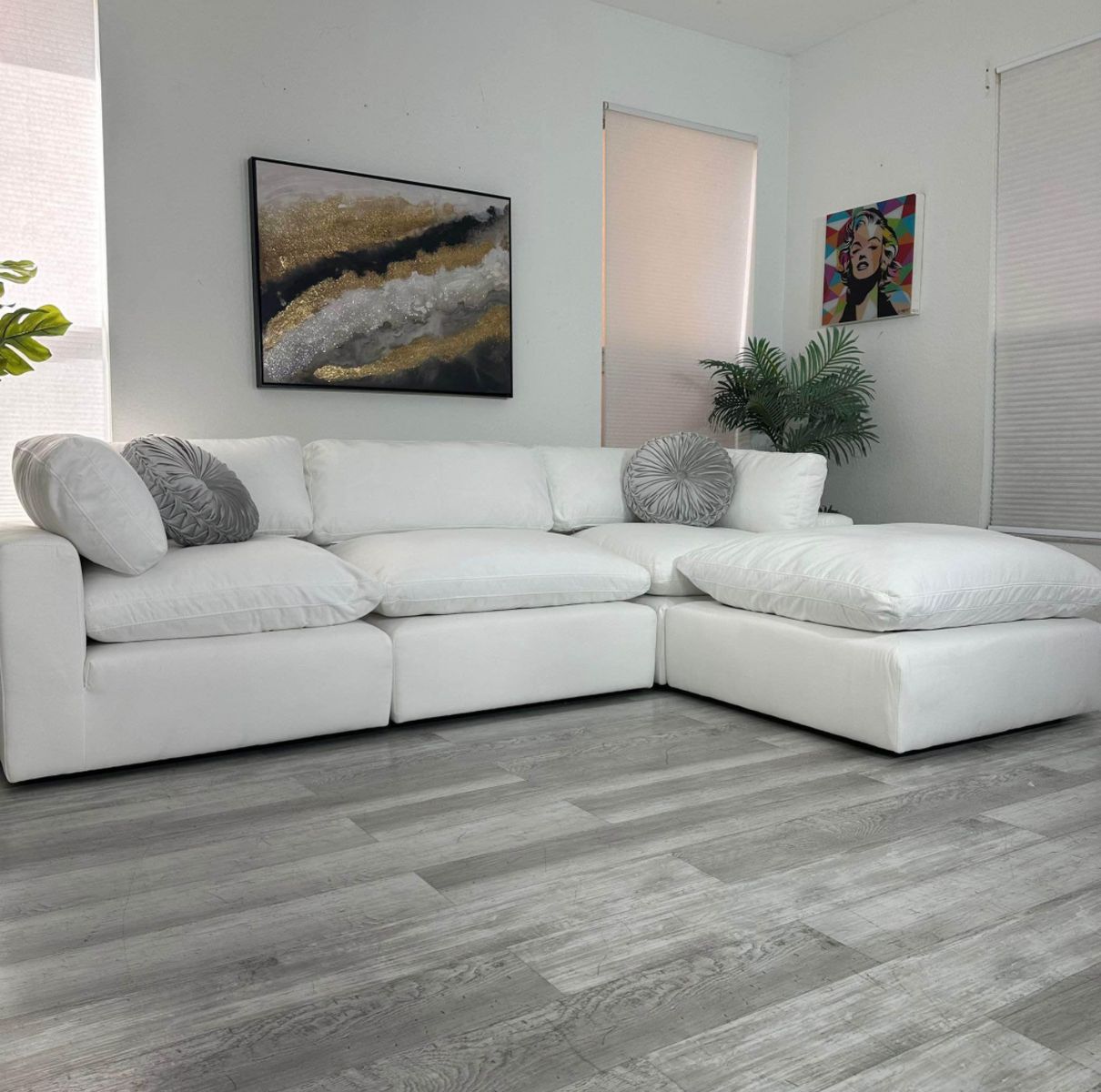 luxury retreat with this stunning modern sectional sofa
