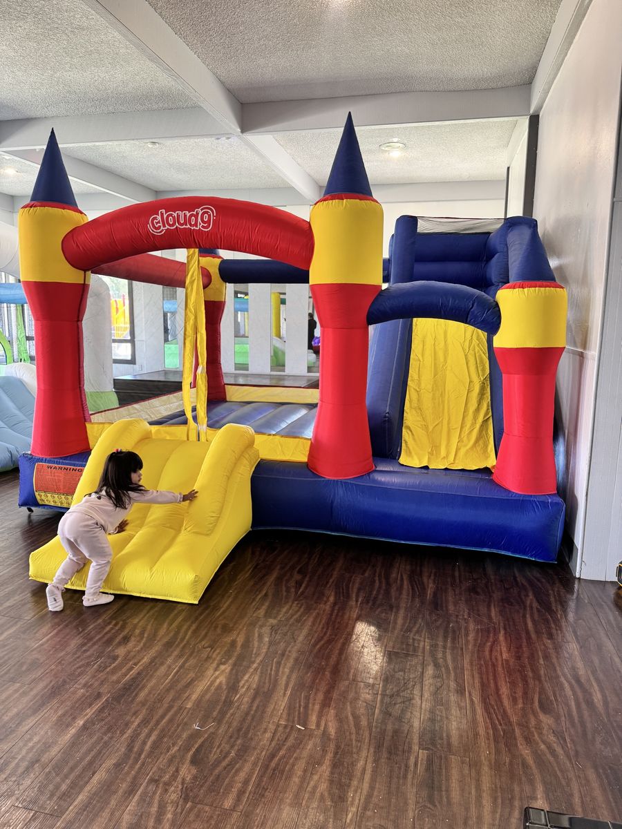 Bounce house, inflatable, brincolin, Inflable, tables and chairs rental