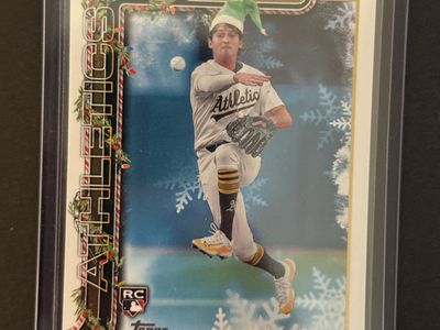 Topps Holiday 2025 Jacob Wilson Elf Hat Insert RC