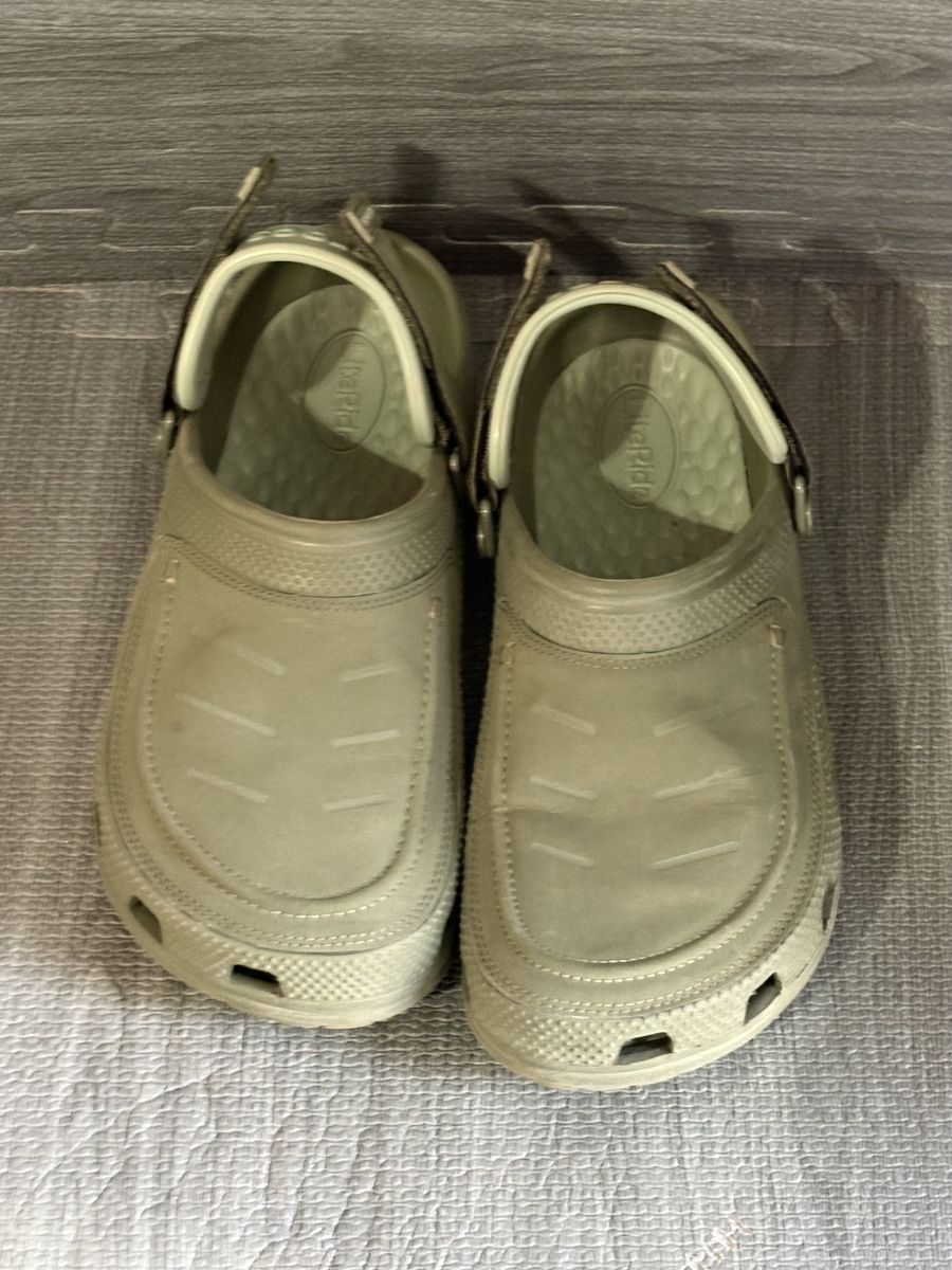 Crocs Yukon Vista II Clogs men’s size 9 shoes camo green color $20 cash/venmo in Draper