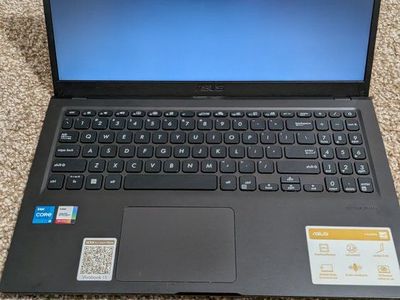 Laptop Asus i5 8/128GB