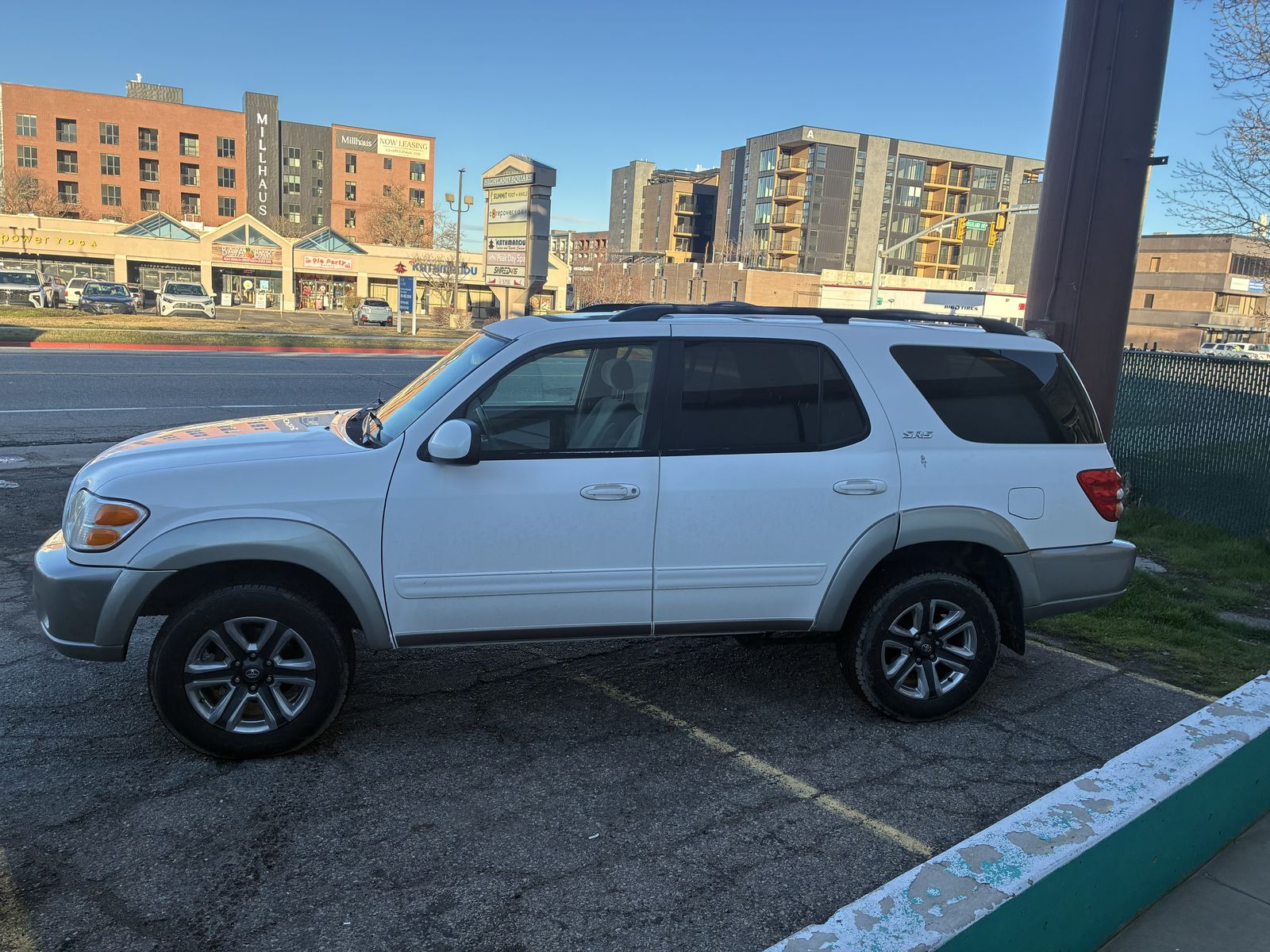 2003 TOYOTA SEQUOIA SR5