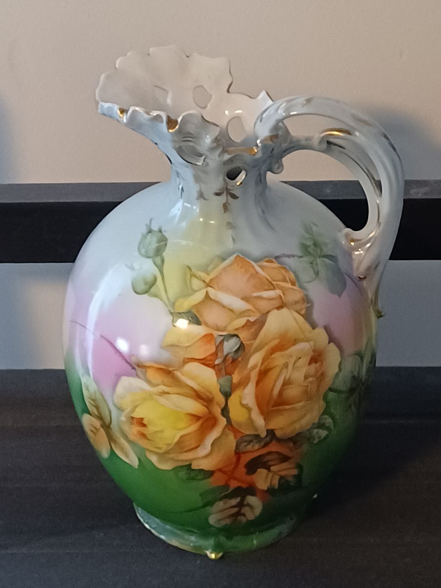 Vintage Royal Bayreuth vase