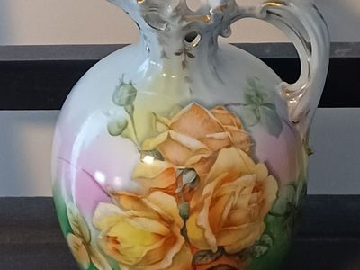 Vintage Royal Bayreuth vase