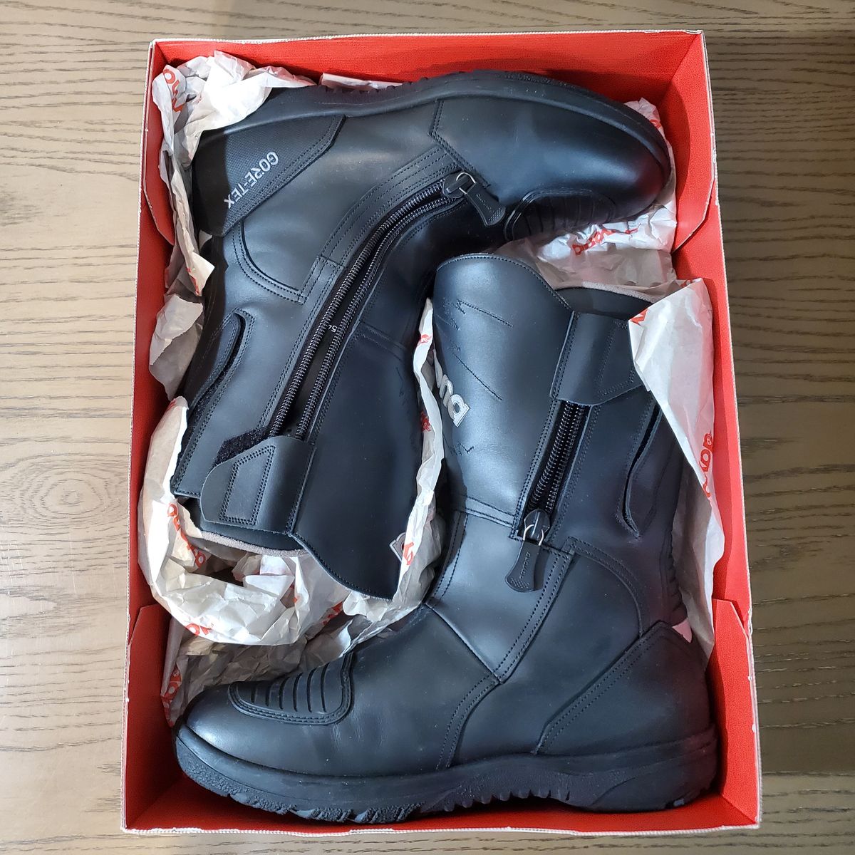Daytona Road Star GoreTex Motorcycle Boots Size 48 Wide (13.5 / 14 W US) - Brand New in Box!