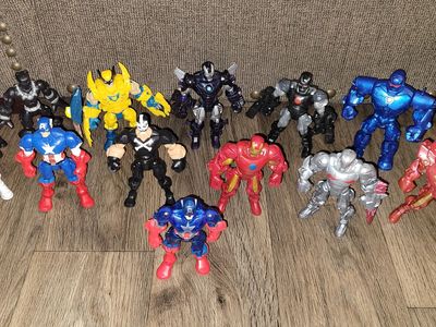 Marvel mix mashers toys