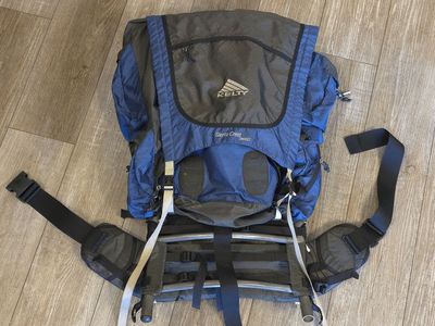 KELTY Large External Metal Frame Backpack Sierra Crest 3900ST Lots of Storage Light