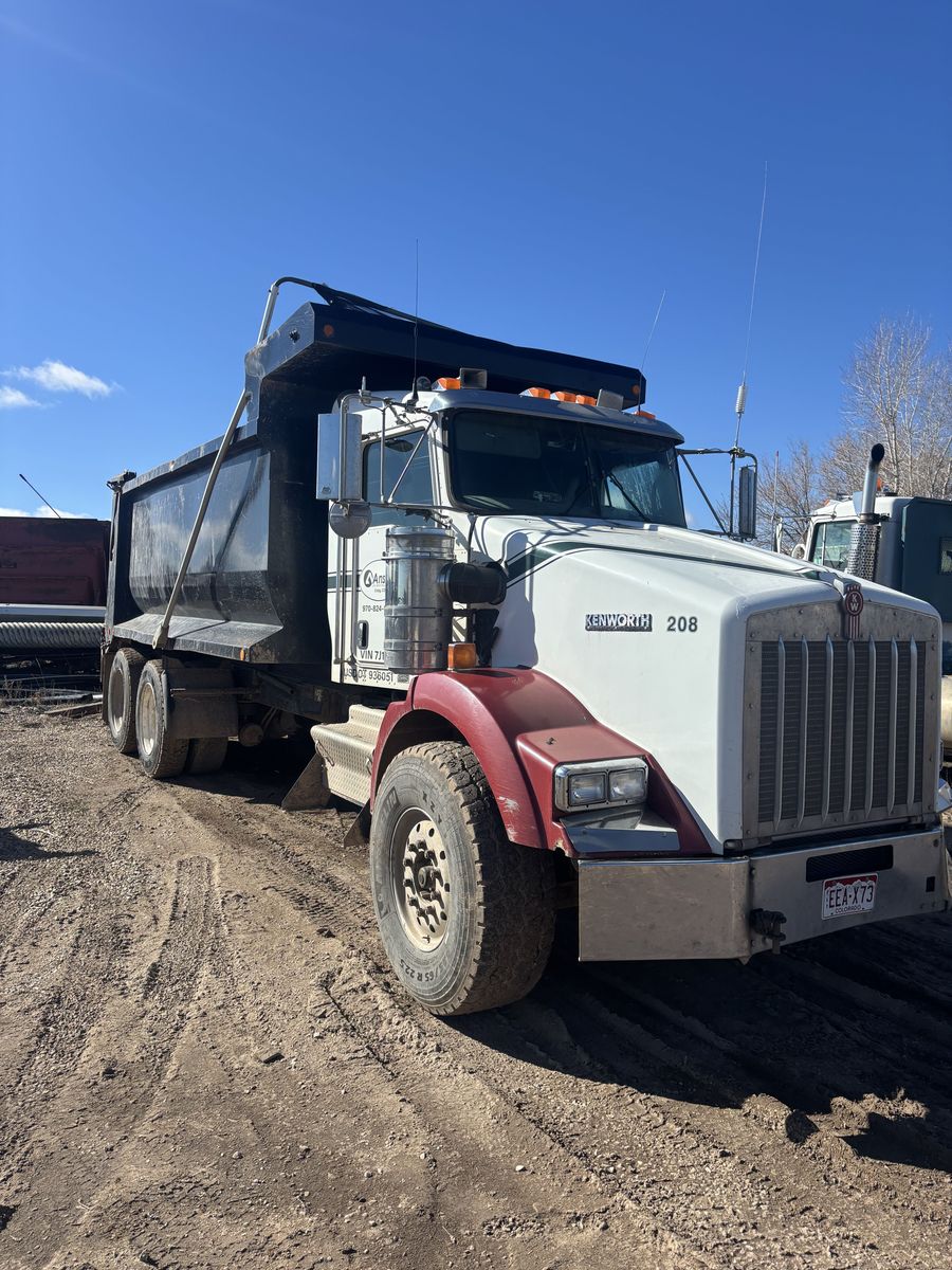 2007 Kenworth T800 dump truck