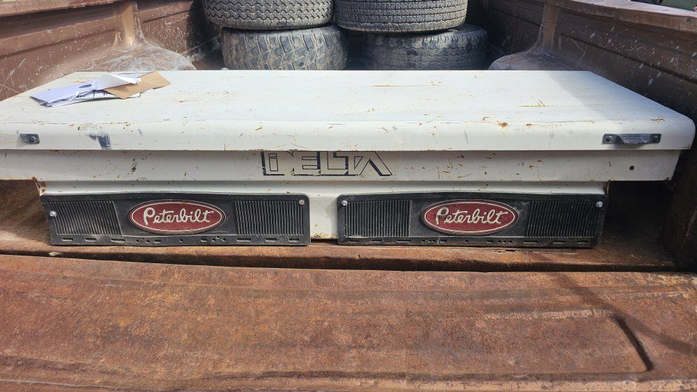 1/4 ton pickup truck tool box