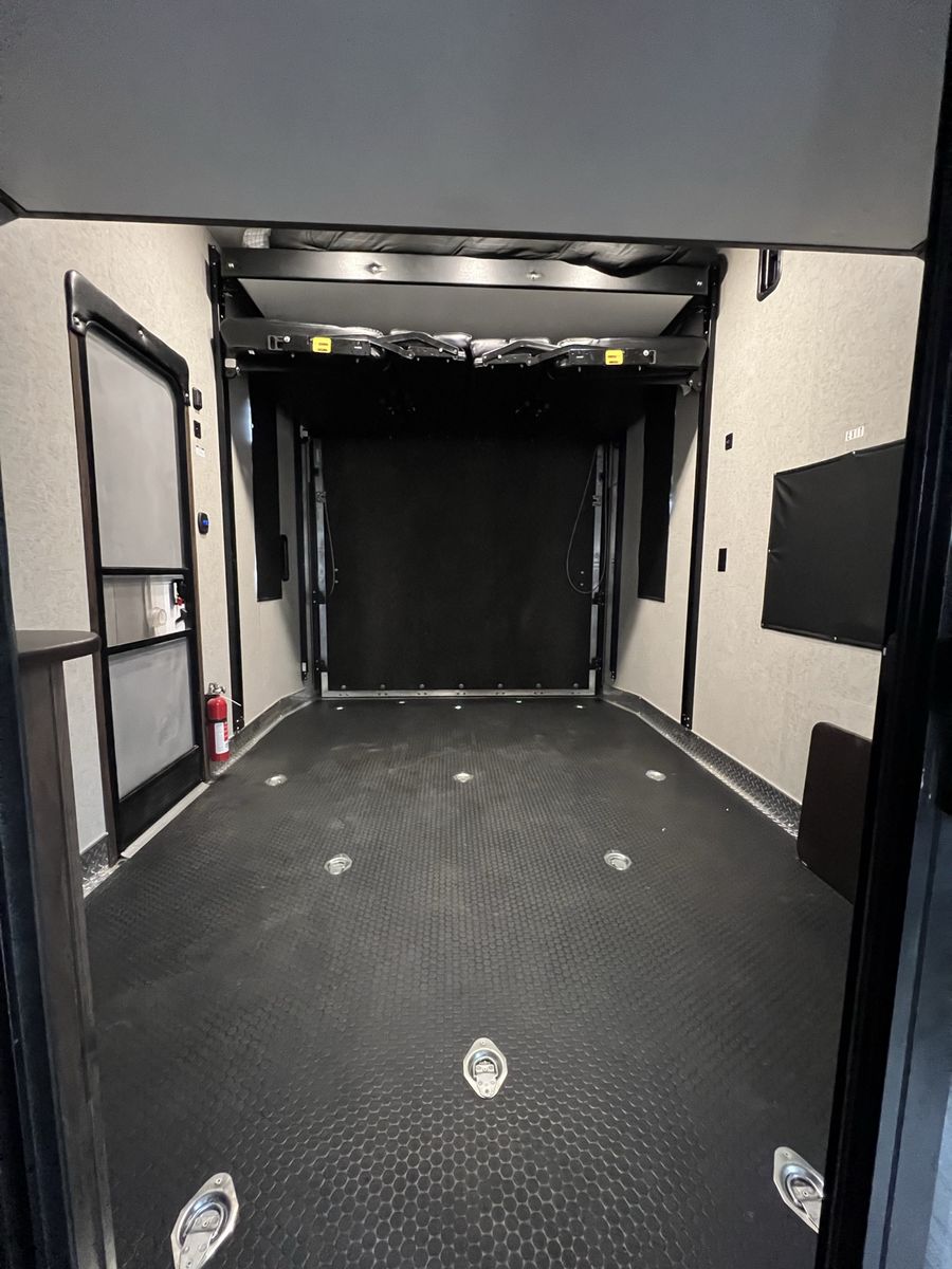 Main image 11