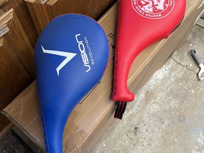 Vision Revolution Tae Kwon Do Kick Pads (Blue/Red)