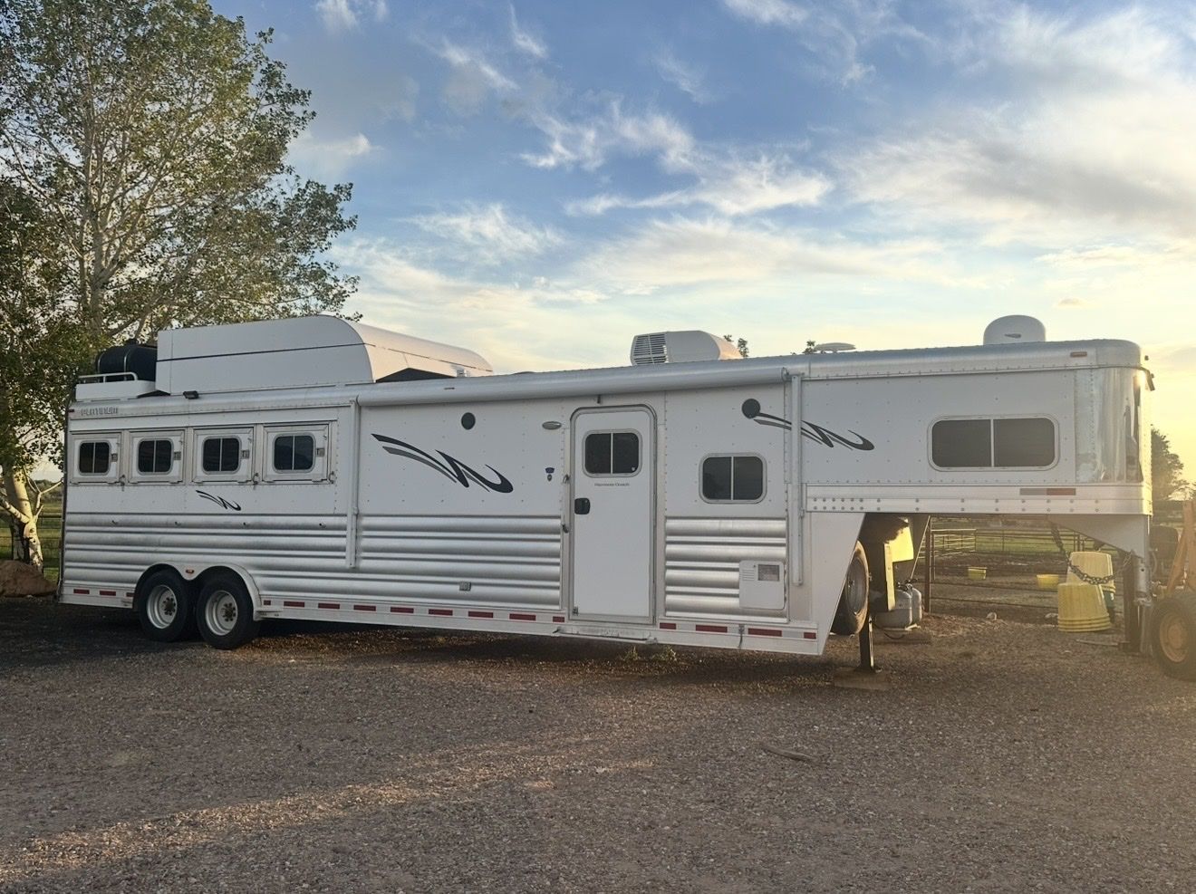 2015 Platinum Compass 4-Horse LQ Trailer