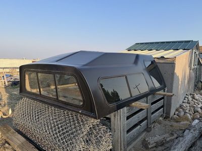 LEER 122 Truck Cap – Dodge Ram Long Bed (8ft)