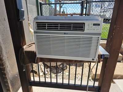 LG 10,000 BTU Smart Window Air Conditioner