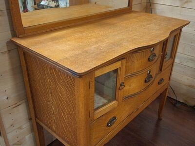 Beautiful Antique Arts/Crafts Tiger Oak Buffet
