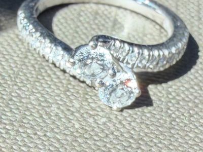 Jared Ever Us 14K White Gold Two-Stone Diamond Ring, Size 7, Lifetime Guarantee