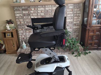 Pride Jazzy Air 2 Elevating Wheelchair