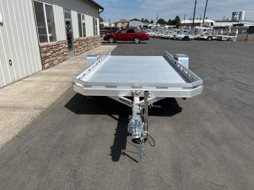 Main image 6