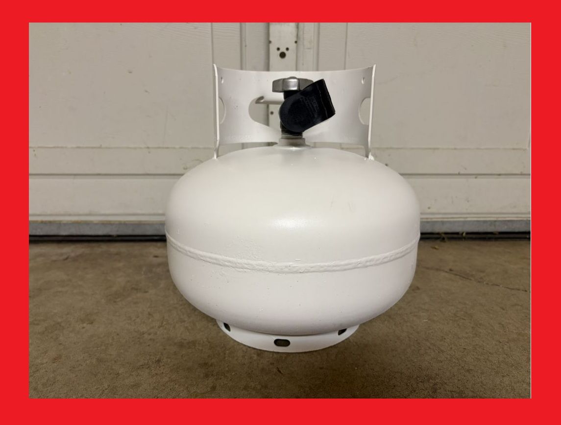 FULL- 2.1 gallon 11lb  SQUATTY Propane LP Gas Cylinder / Tank for BBQ, Grill, Fire Pits, Patio Heaters, Trailers, RVs, Camping