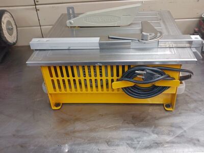 TILE CUTTER