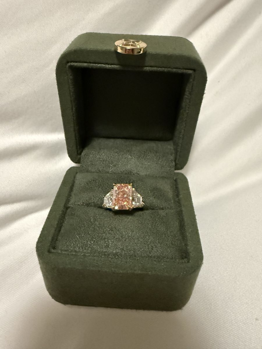Stunning 6ct Total Weight Pink & White Diamond Ring, 5ct Center Pink Diamond, Never Worn