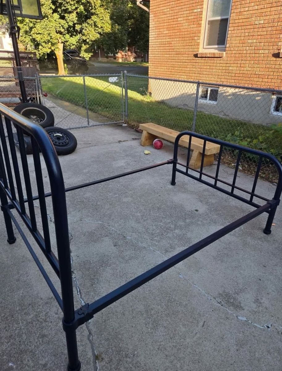 Vintage Metal Full Size Bed Frame