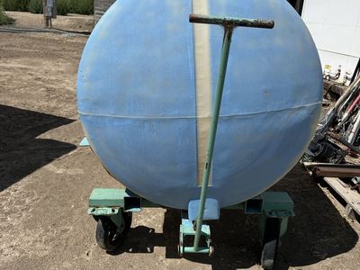 Water/Fluid Storage Tank on Rolling cart