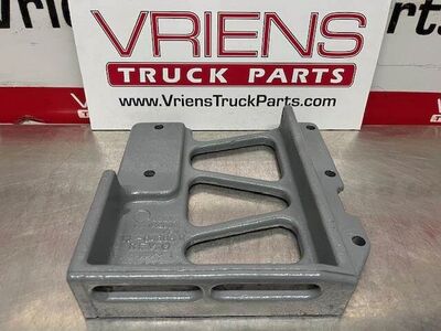 Used Peterbilt 379 Right Upper Hood Pivot, Part # 13-04286R