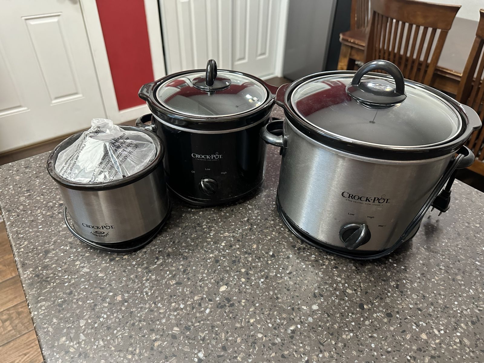 Crock-Pot Slow Cooker Set: 3-Piece Bundle (1.5Qt, 4Qt, 6Qt) with Warm, Low, High Settings - Stainless/Black