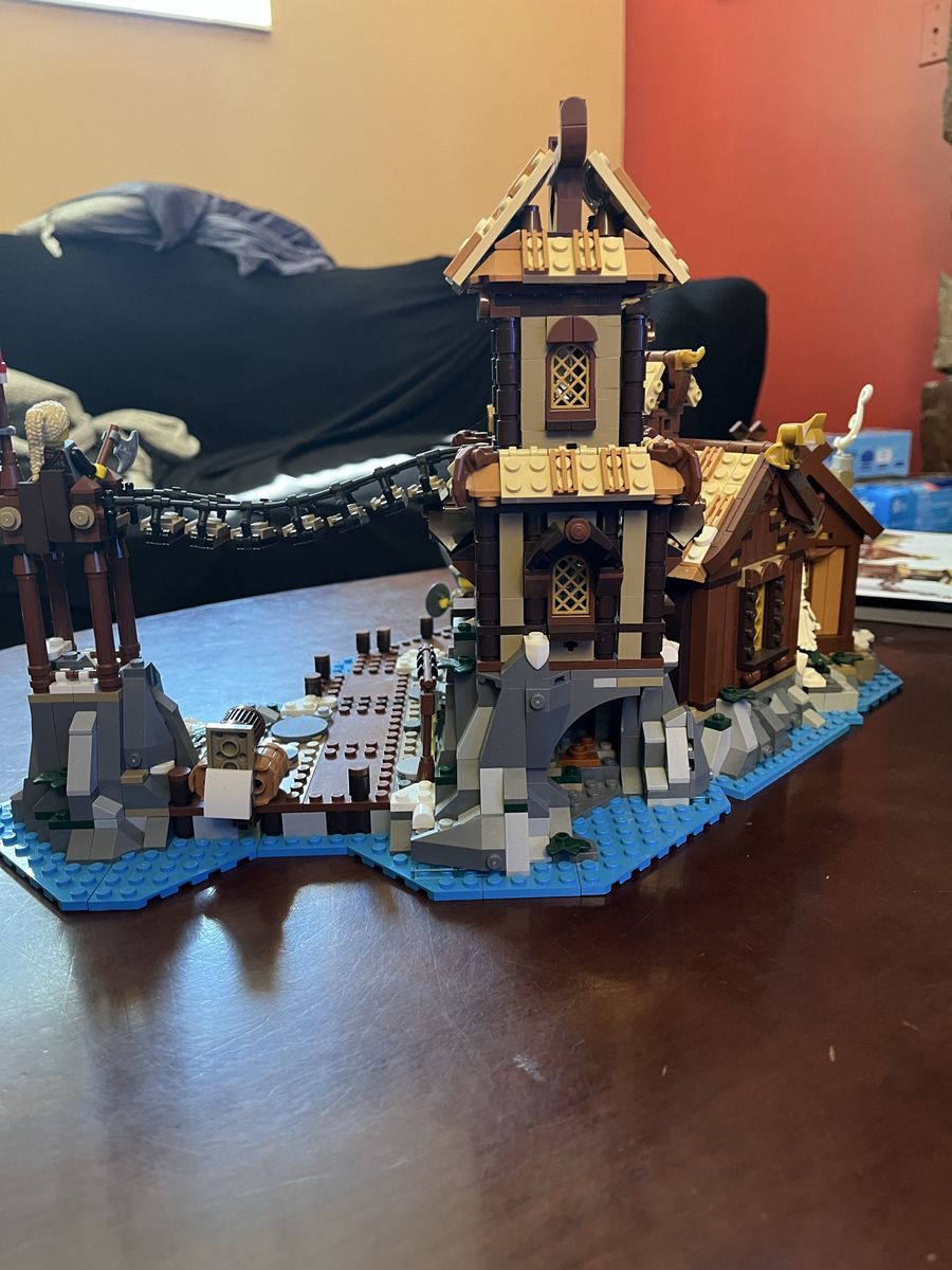 Main image 7