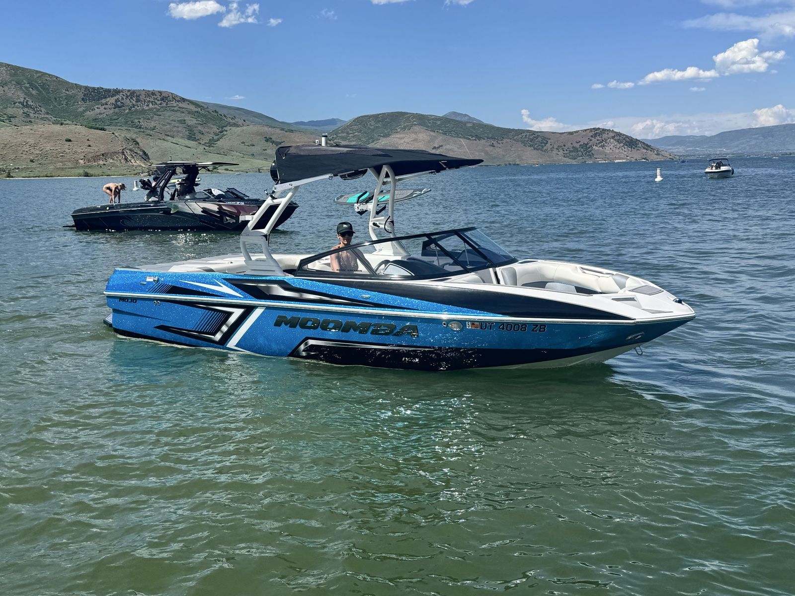 2017 Moomba Mojo Pro Ski/Wakeboard Boat -Super Clean, Ready for the Water!