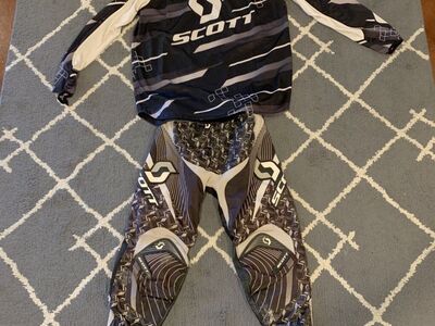 Dirtbike Gear Sz 28, 30, 32
