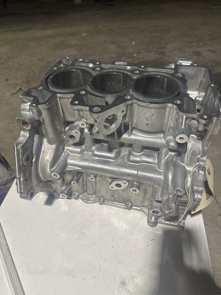 Brand new bear engine block three cylinder 1.3 LT3