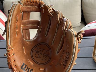 Wilson A2000 & Palomares Baseball Gloves - Fielders, 1st Baseman's, Infield Practice