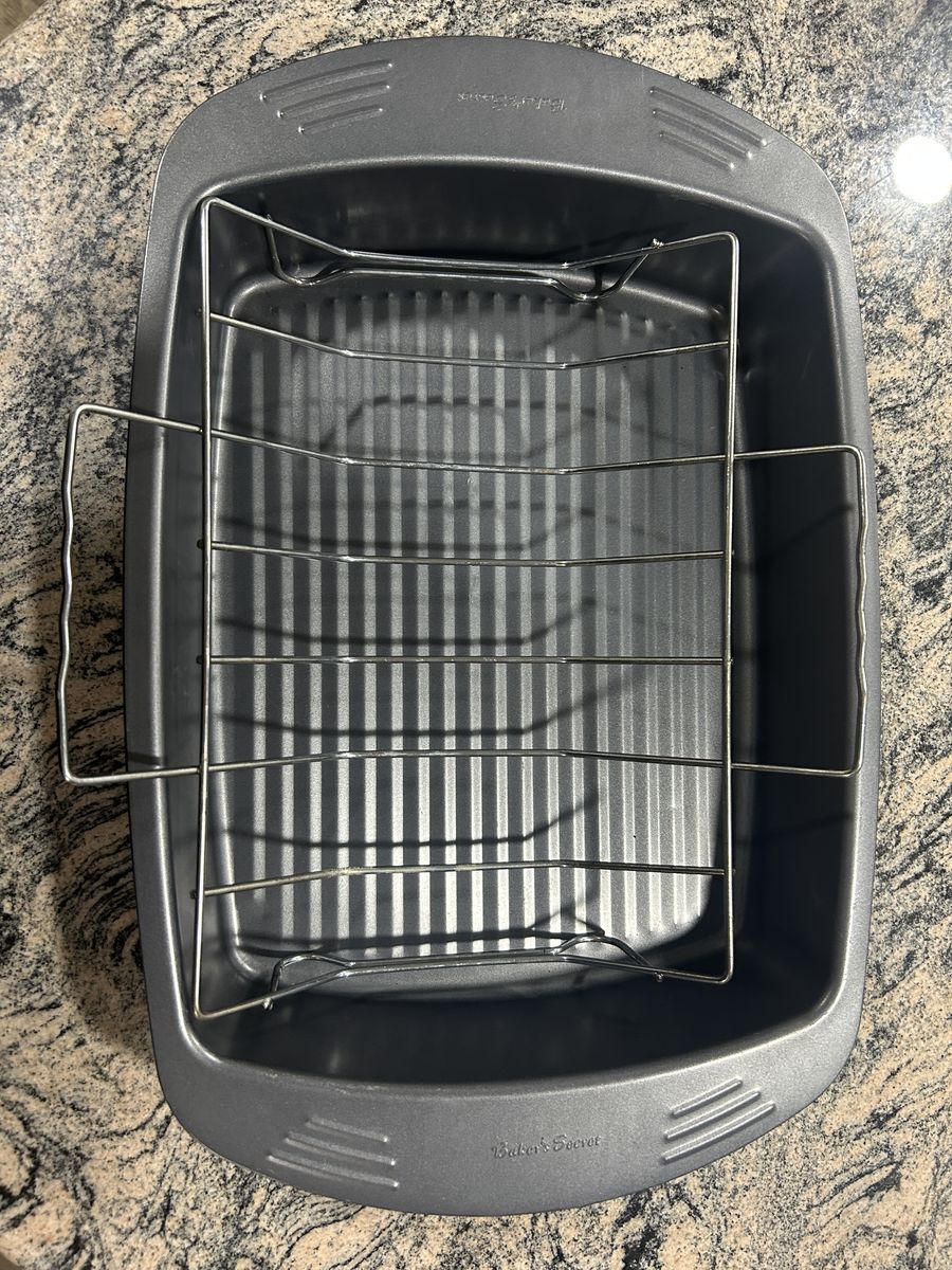 Brand new roasting pan w/rack