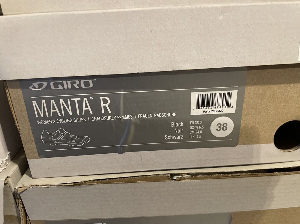 New Giro Manta R Women's 6.5