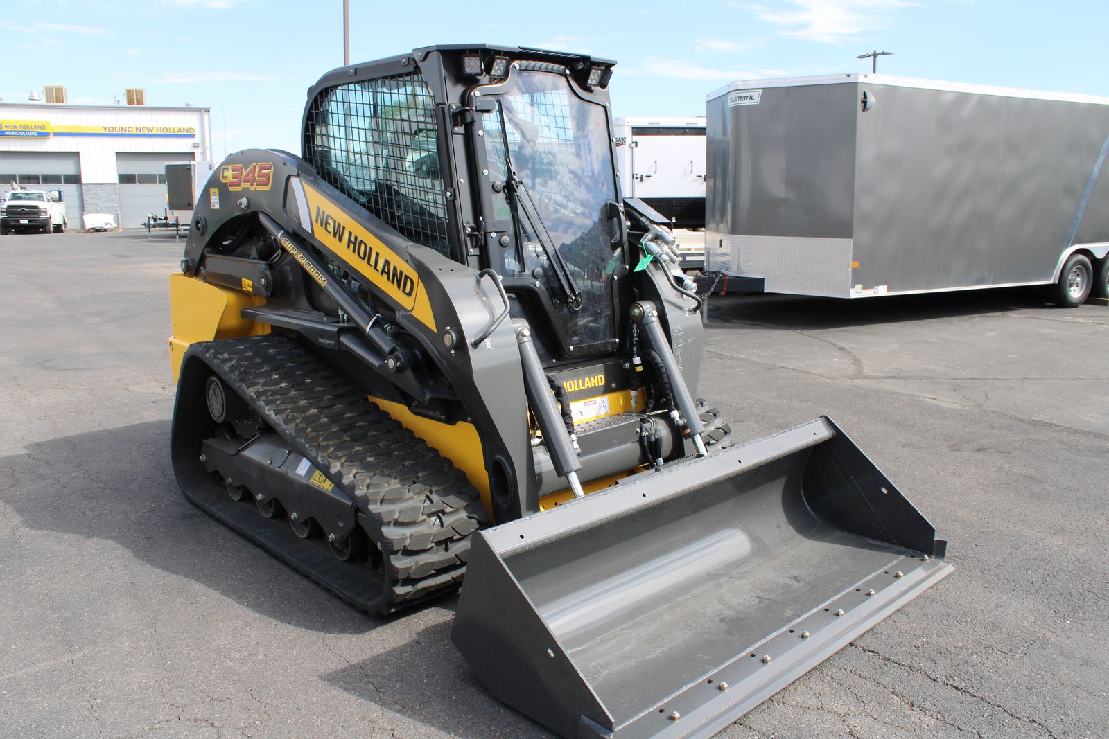 New Holland Skidsteer C345