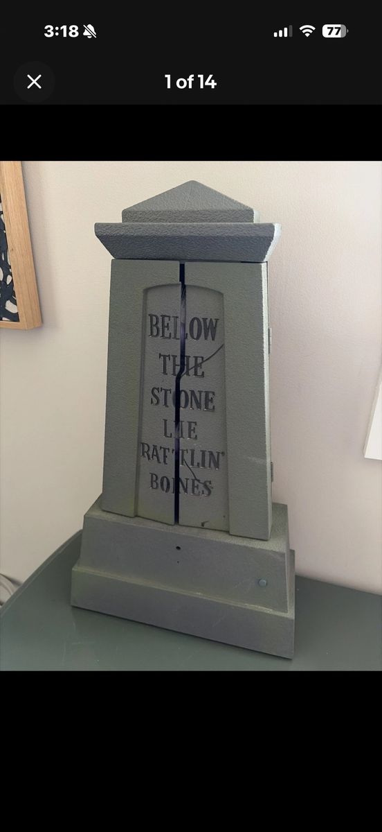 Gemmy Tomb Stone Screamer Halloween Animated Lights Sounds Purple Ghouls 2005
