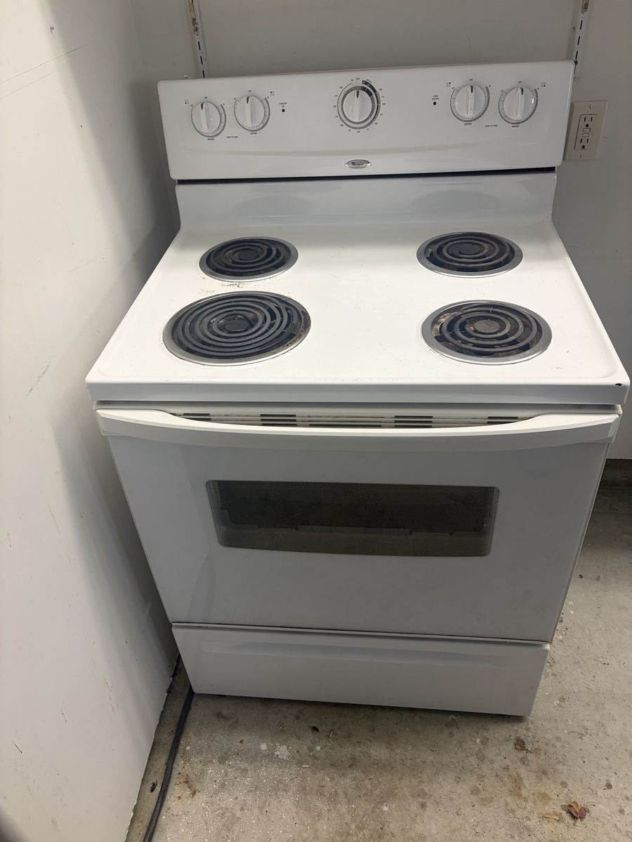 Whirlpool Electric Range Stove - White, Used