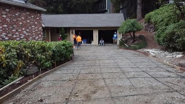 Amavi Concrete | Flatwork | Curbing