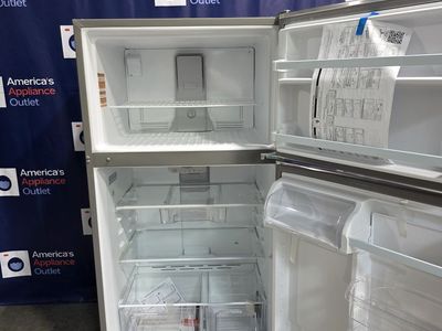 Whirlpool Refrigerator - Top Freezer Fridge - 33 inch wide - 20 CuFt - Unit E68