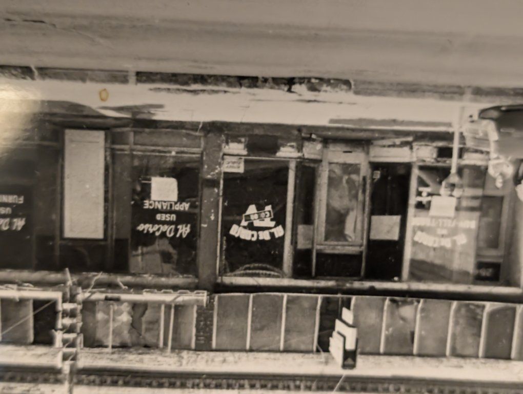 Main image 7