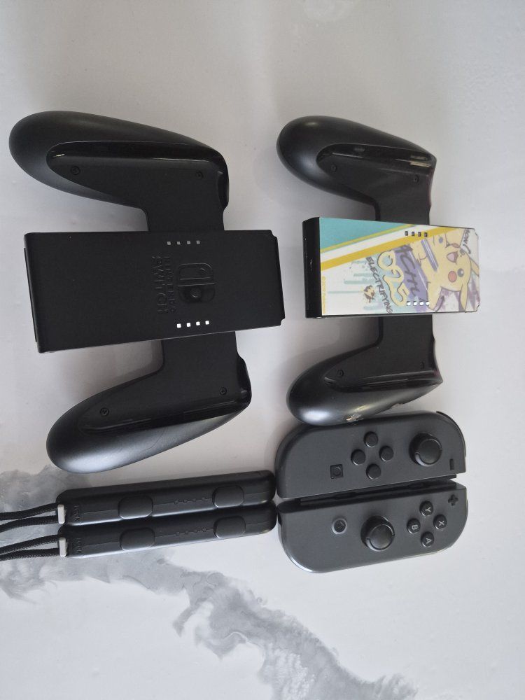 Nintendo Switch Joy-Con Grip Controllers, bundle