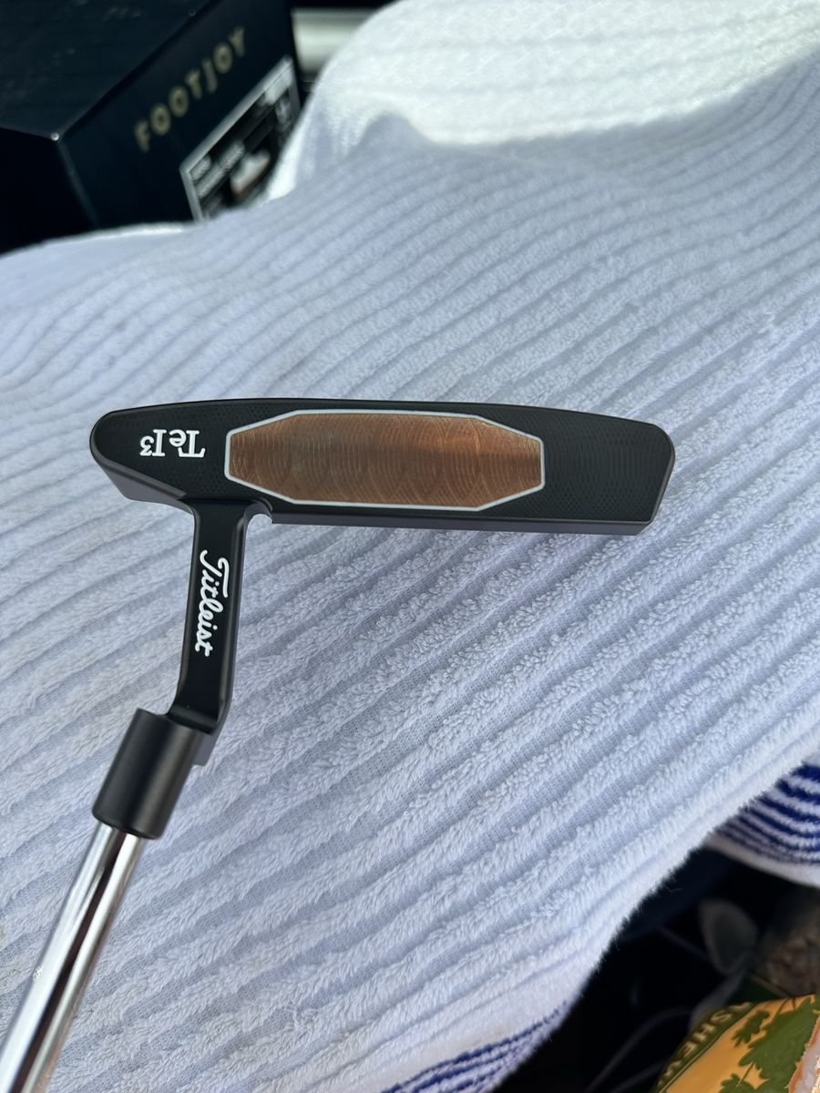 Titleist Scotty Cameron T22 Newport II Putter