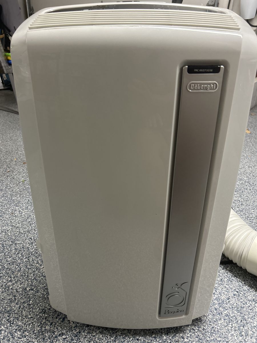 De'Longhi Pinguino PAC AN370G1W Portable Air Conditioner - Excellent Condition, Missing Window Slider