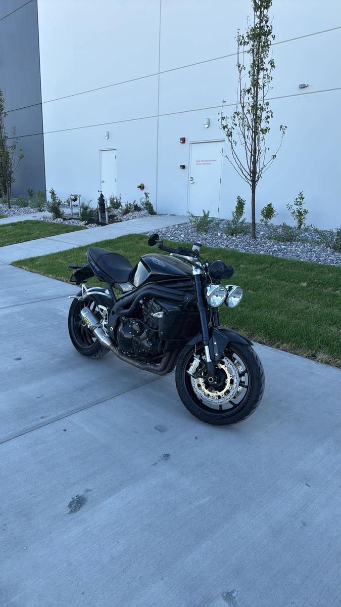 Triumph Speed Triple 1050