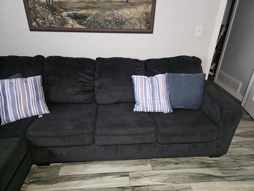 Main image 5