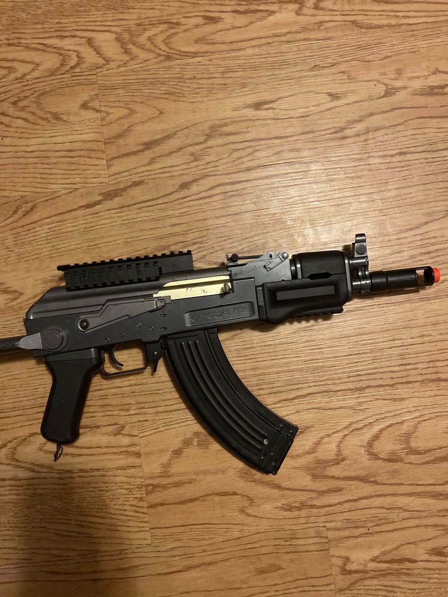 Electric airsoft Ak assault rifle with charger 